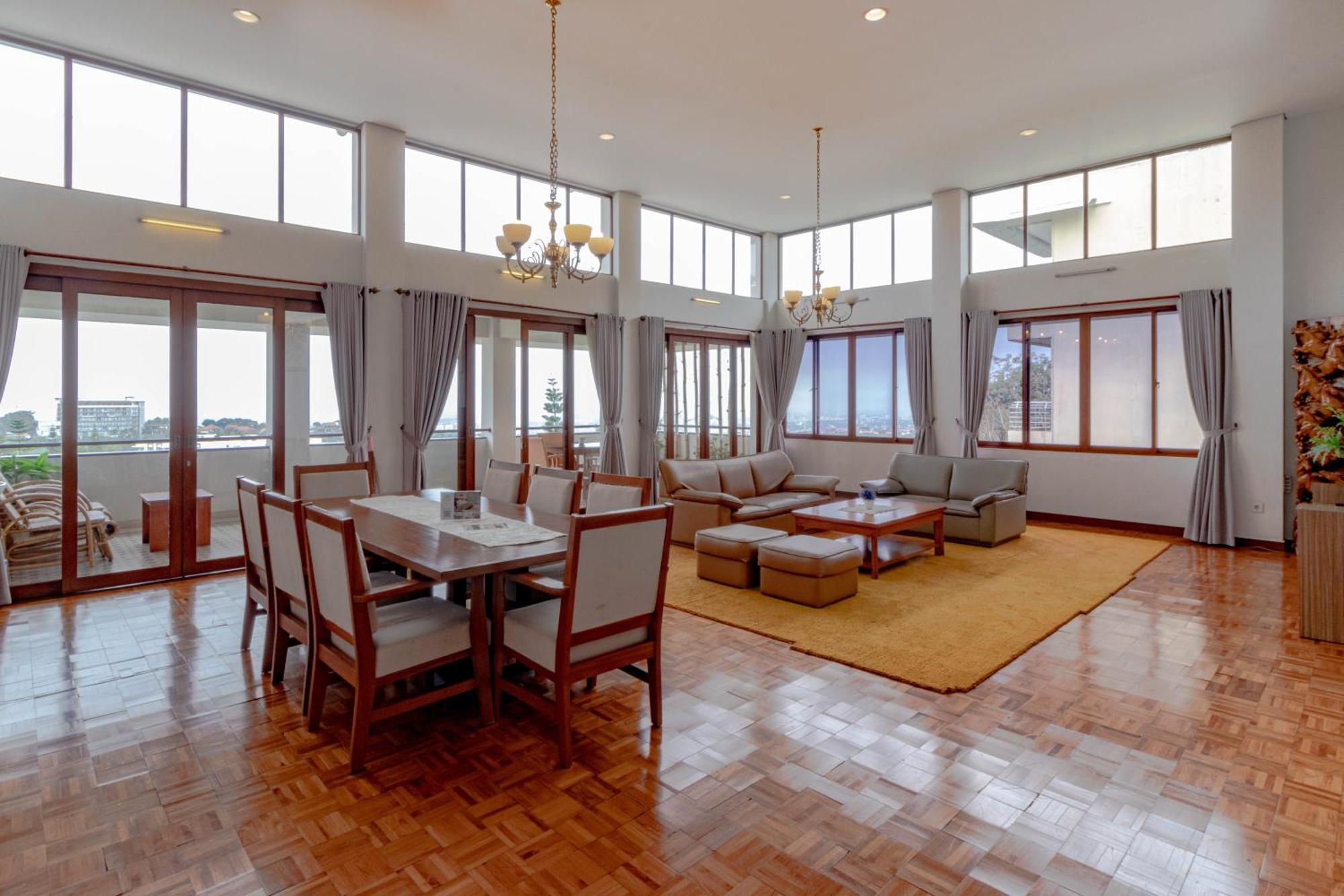Family Only Amazing City View Villa - De Reiz Firen Syariah Bandung Exterior photo