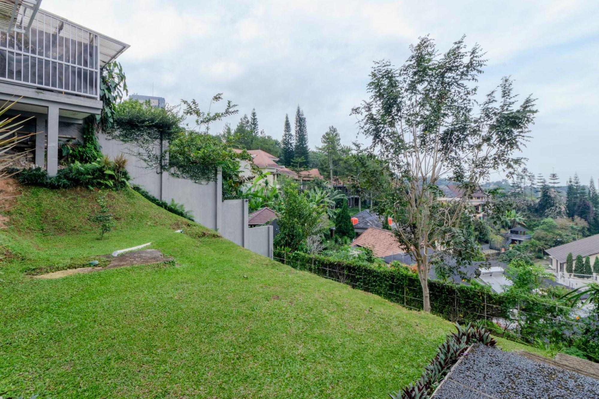 Family Only Amazing City View Villa - De Reiz Firen Syariah Bandung Exterior photo